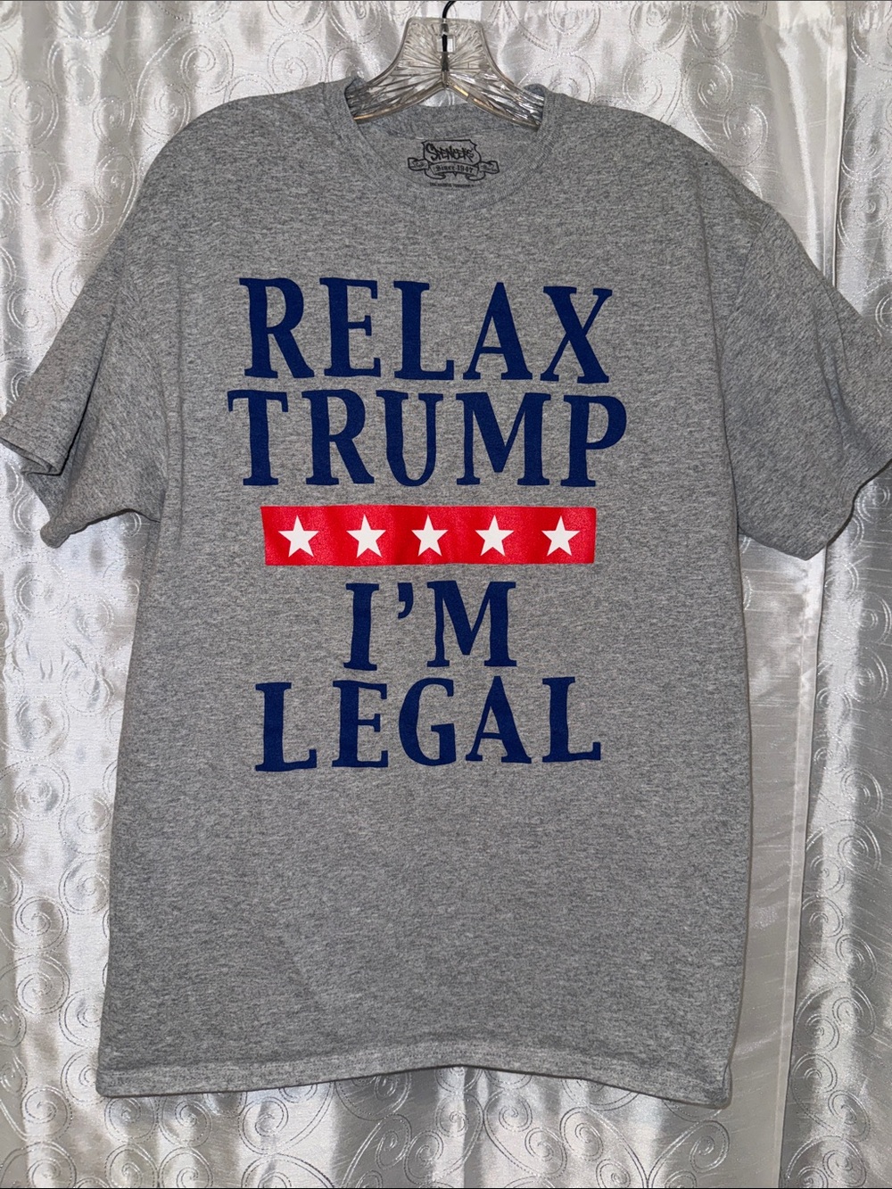 Spencer’s Relax Trump I'm Legal Graphic Tee Adult Size Large 🔥 YB9